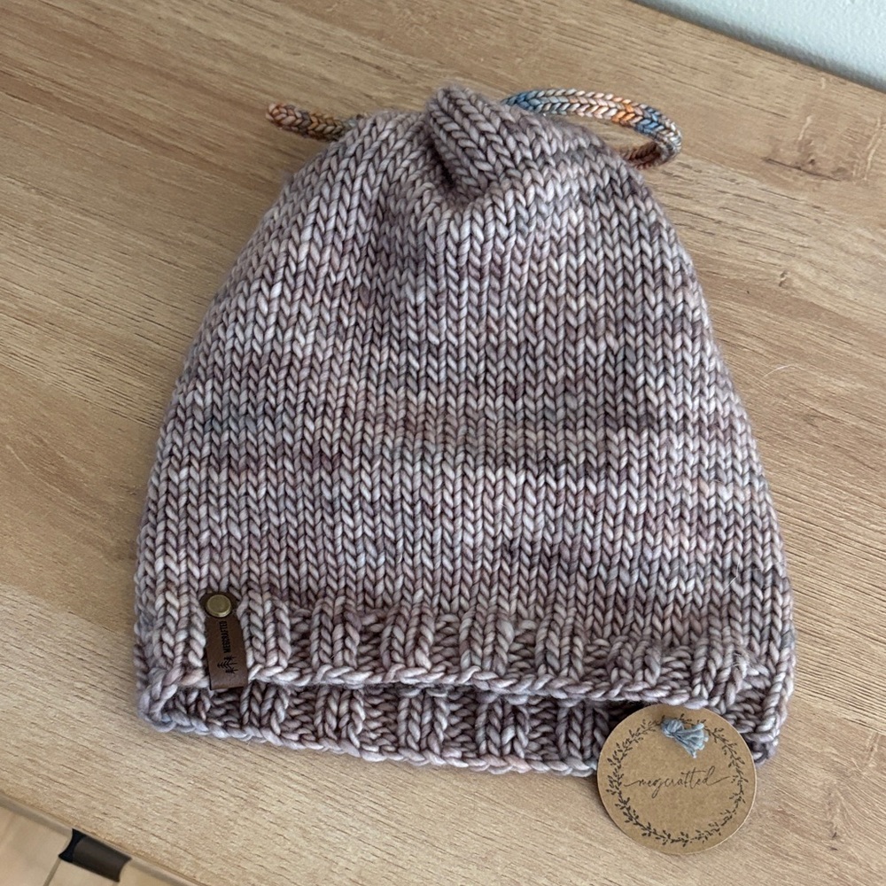NWT handcrafted hat that can be warm as a neck gaiter